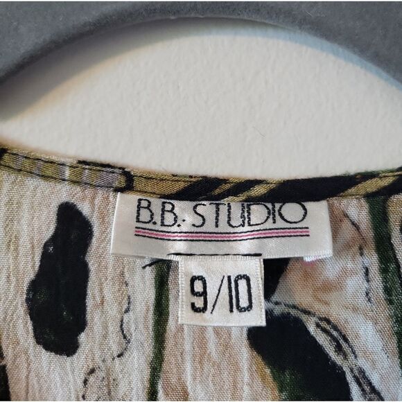 Vintage Patterned Button Down Tank Top - Picture 4 of 4